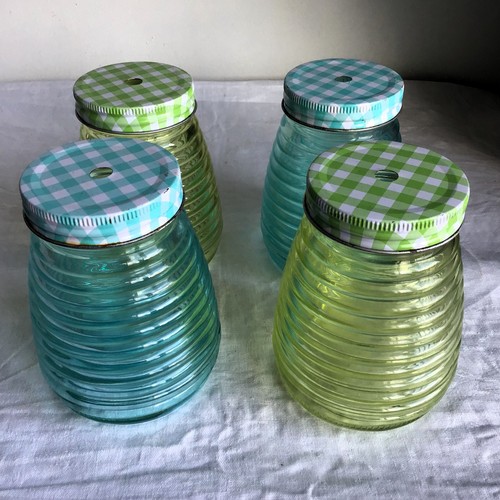Retro beehive drinking - retro,